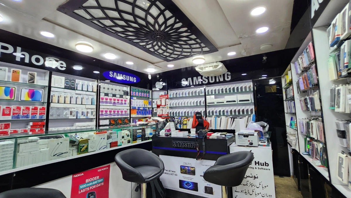 Inside the Apple Hub mobile shop in DHA Phase 3, Lahore
